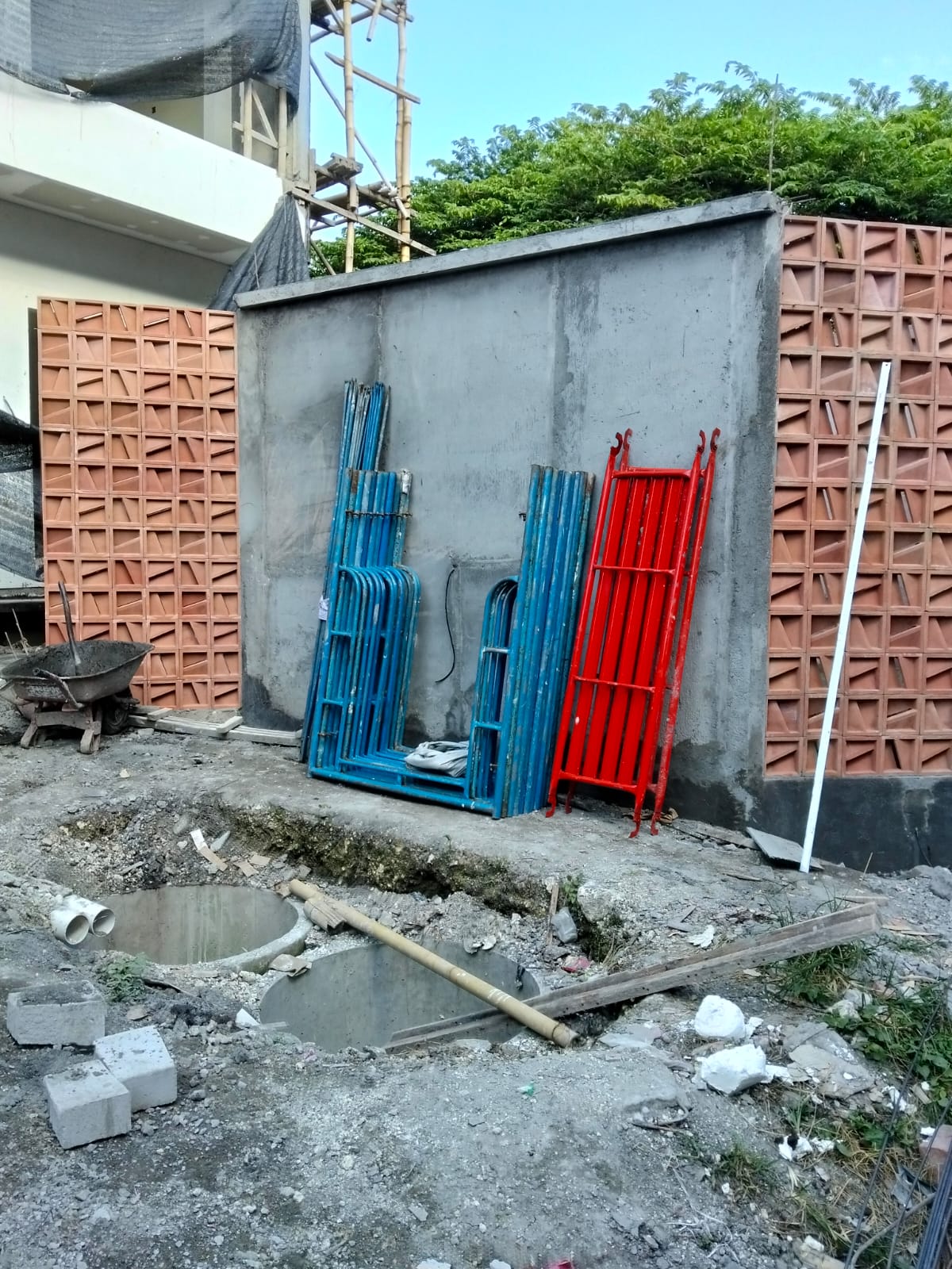 Rental scaffolding