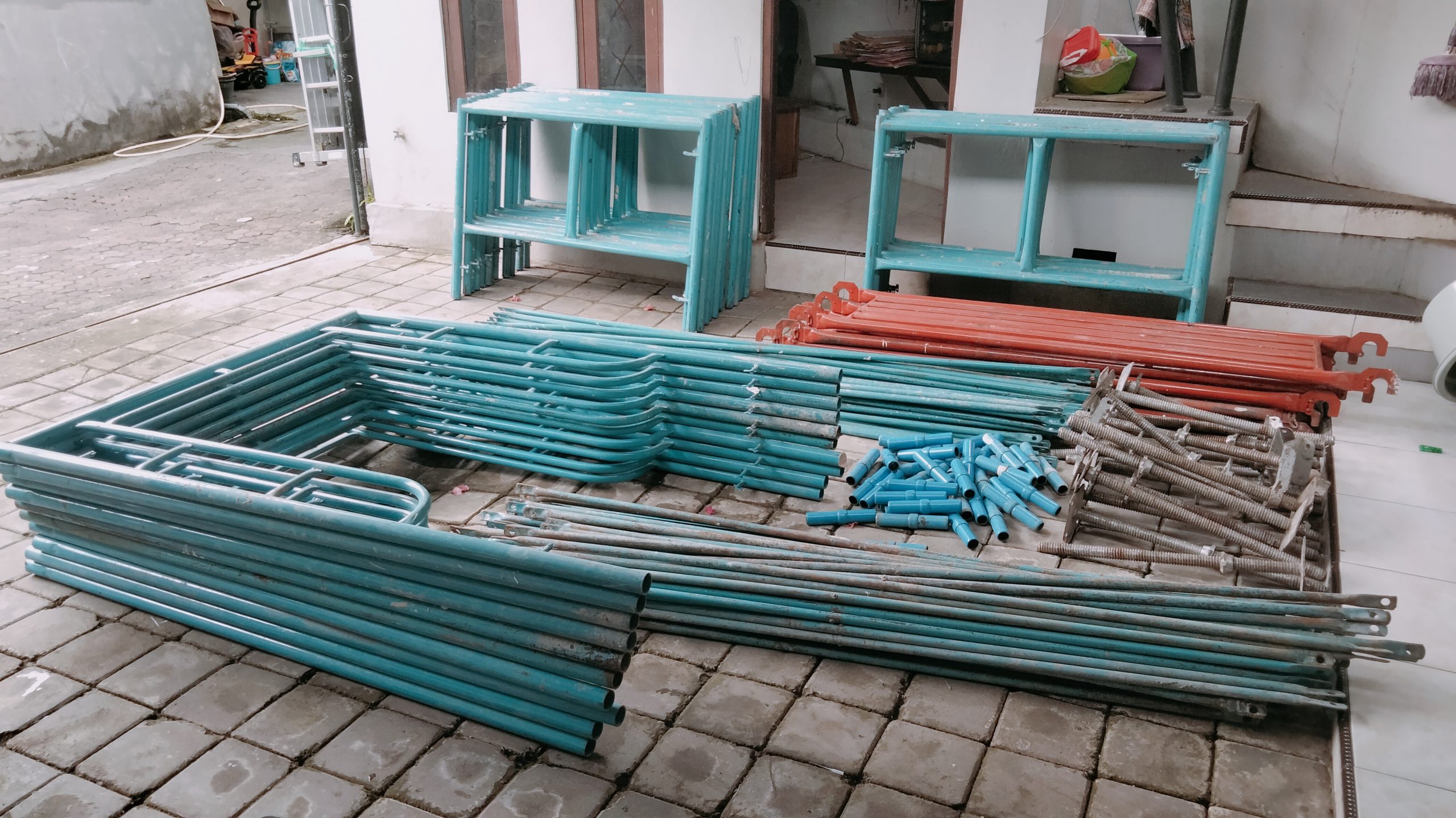 Scaffolding 90