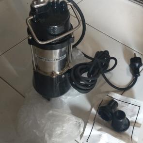 Sewa mesin sedot air bali Spesifikasi : Daya Dorong 10 meterKapasitas sedot air 118 | 85 | 51 liter/menitSelang Dorong 1 1/4 inchDimension (P x L x T) : 190 X 190 X 405 mmPanjang Kabel 5 meterInclude Selang 10 meter Jaminan KTP atau SIMArea sewa khusus wilayah bali Telepon / Wa 0811 39 5454 Atau datang langsung Gudang Jl. Pura Demak Barat No 168X Denpasar - Bali