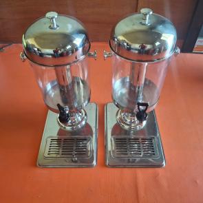 Sewa&nbsp;dispenser juice&nbsp;bali Bahan stainless Harga&nbsp;sewa&nbsp;per&nbsp;biji Menyediakan&nbsp;kebutuhan&nbsp;piring&nbsp;prasmanan&nbsp;Pesta&nbsp;Anda&nbsp;dengan&nbsp;harga&nbsp;murah Harga&nbsp;belum&nbsp;termasuk&nbsp;ongkir (sewa alat lengkap gratis ongkir) Area sewa khusus wilayah bali Telepon / Wa 0811 39 5454 Atau datang langsung Gudang Jl. Pura Demak Barat No 168X Denpasar Bali