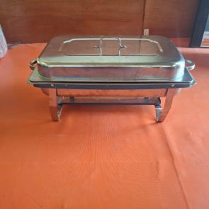 Chafing dish prasmanan bali Ukuran P 65cm x L 35cm x T 25cm Sudah termasuk pemanas (bahan bakar spirtus) Harga sewa per unit include sedok dan capit sayuMenyediakan&nbsp;kebutuhan&nbsp;piring&nbsp;prasmanan&nbsp;Pesta&nbsp;Anda&nbsp;dengan&nbsp;harga&nbsp;murah Harga&nbsp;belum&nbsp;termasuk&nbsp;ongkir (sewa alat lengkap gratis ongkir) Area sewa khusus wilayah bali Telepon / Wa 0811 39 5454 Atau datang langsung Gudang Jl. Pura Demak Barat No 168X Denpasar Bali