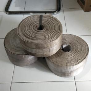 Sewa tali tali webbing bali Adalah alat yang di gunakan untuk membantu naik turun barang diatas gedung Panjang tali 15 meter Kekuatan 5 ton Jaminan sewa KTP atau SIM Harga belum termasuk ONGKIR Gudang : Jl Pura Demak Barat No 168X Denpasar - Bali Telepon : 0811 39 5454